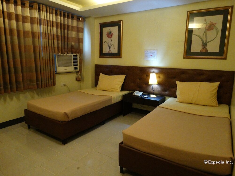 Фото Silver Oaks Suites & Hotel