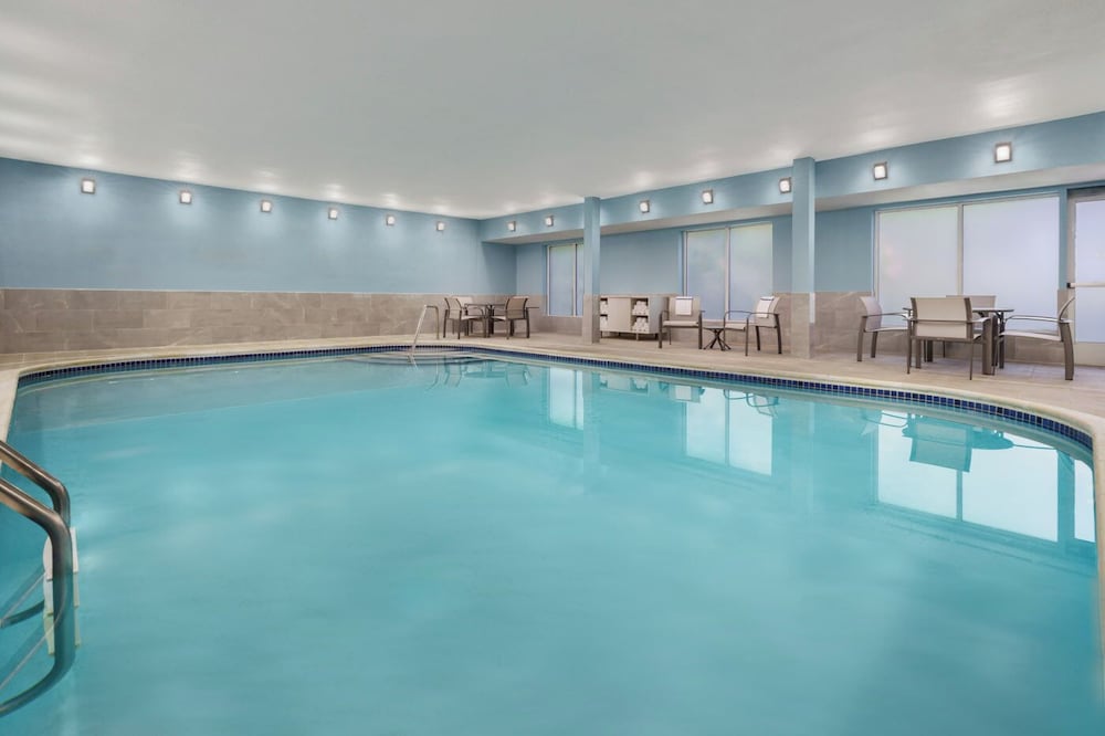 Фото Holiday Inn Express Rochester Ne- Irondequoit, an Ihg Hotel