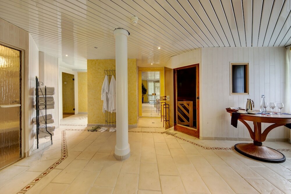 Фото Hotel Regina Wengen