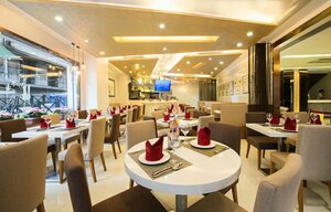 Гостиница Metropole Hotel