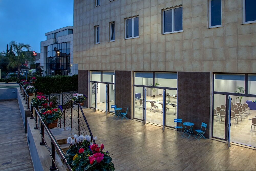 Фото Simon Hotel