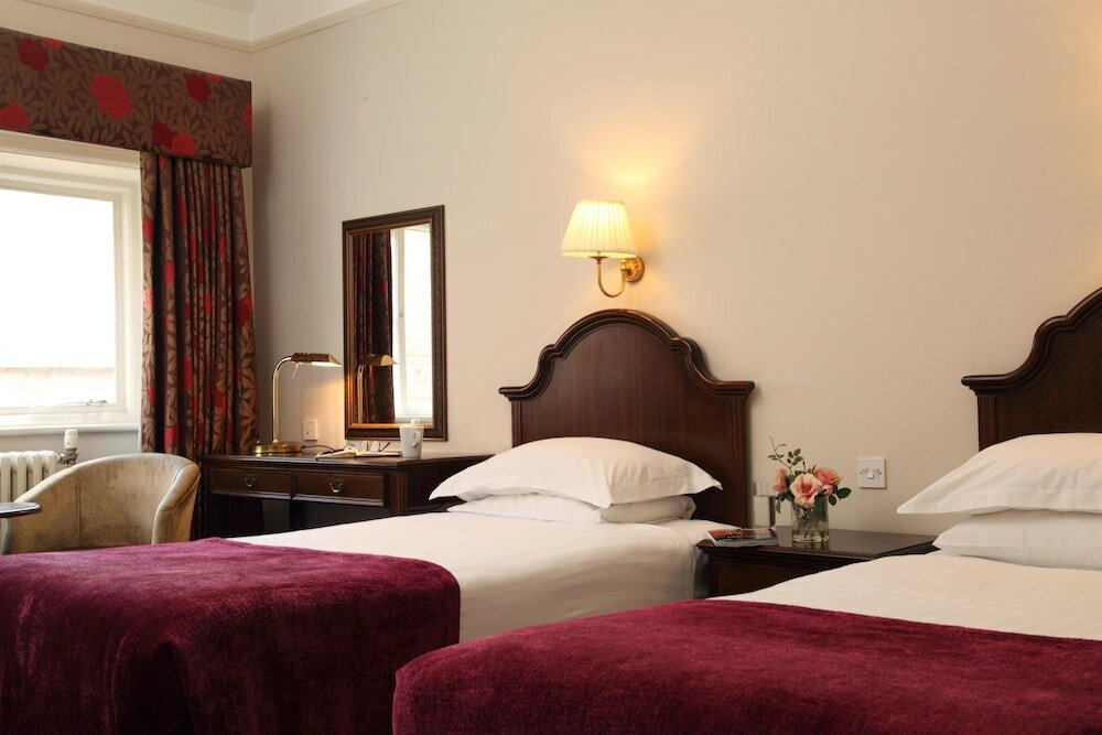 Фото Macdonald New Blossoms Hotel, Chester