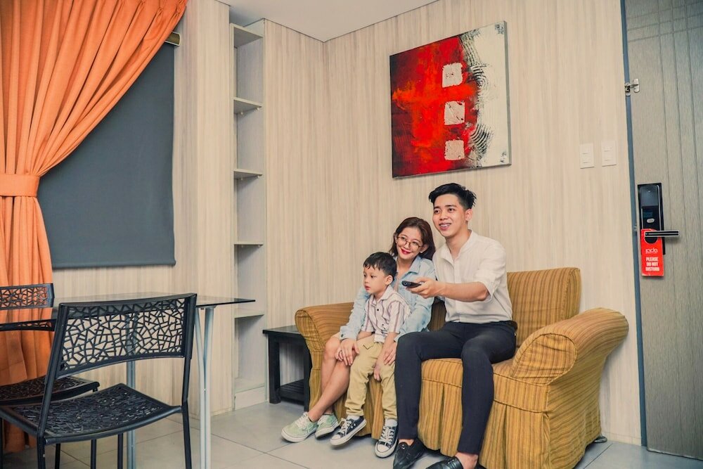 Фото Jade Hotel & Suites