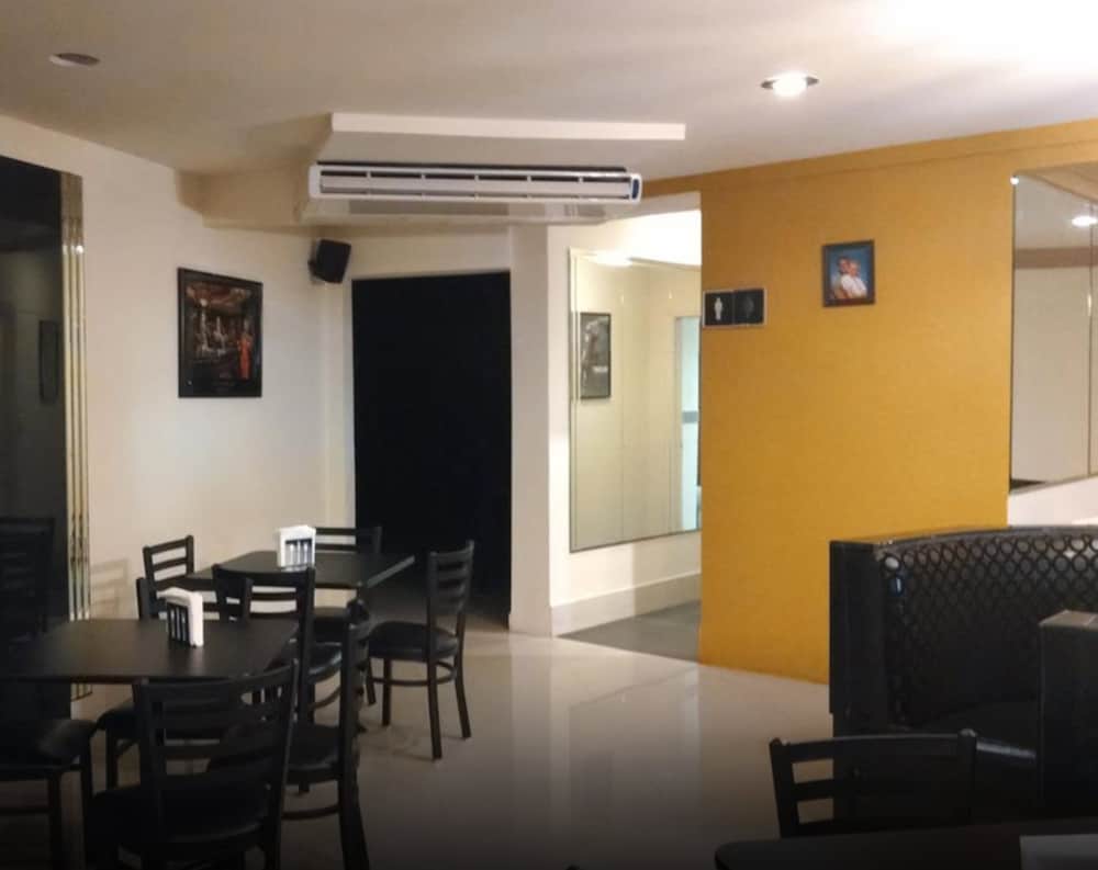 Фото Hotel Frontiere