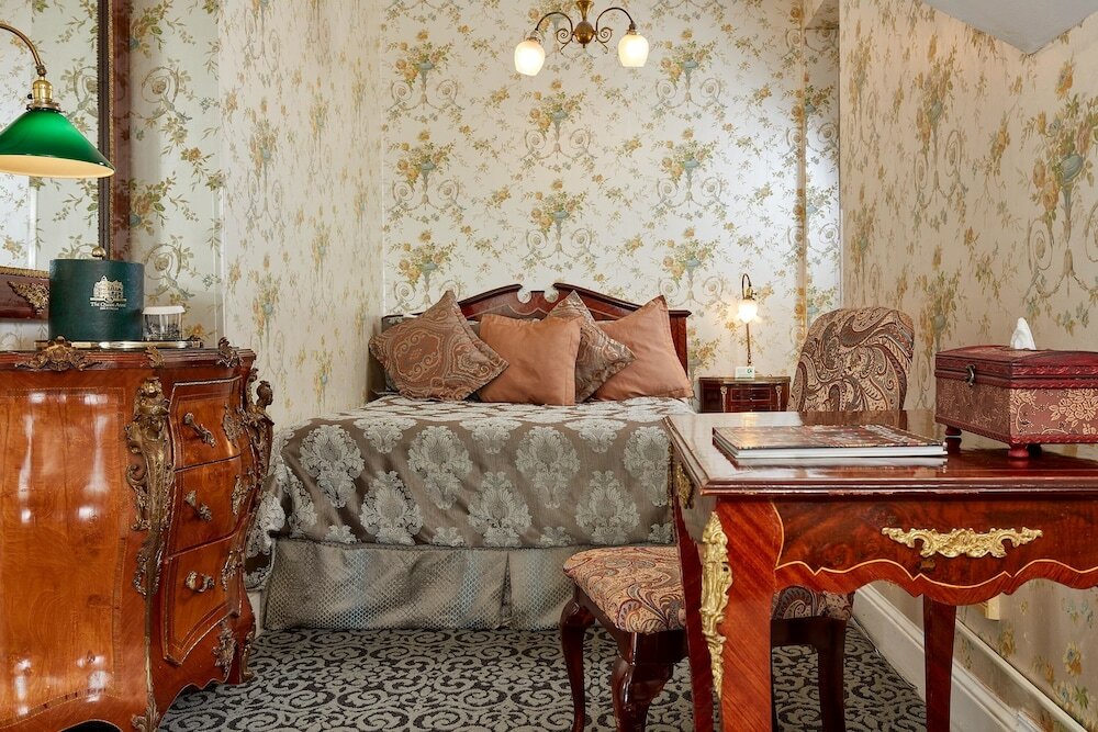 Фото Queen Anne Hotel