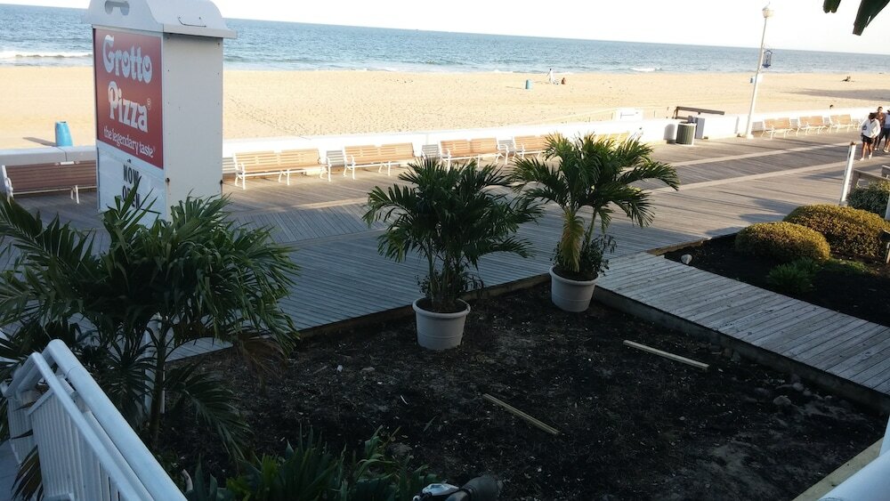 Фото Commander Hotel & Suites