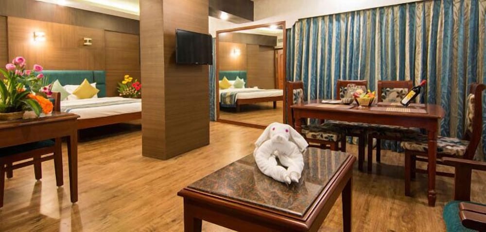 Фото Shenbaga Hotel and Convention Centre