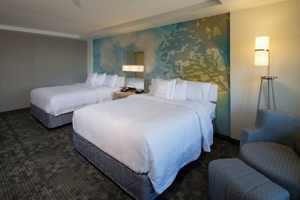 Фото Courtyard Bay City