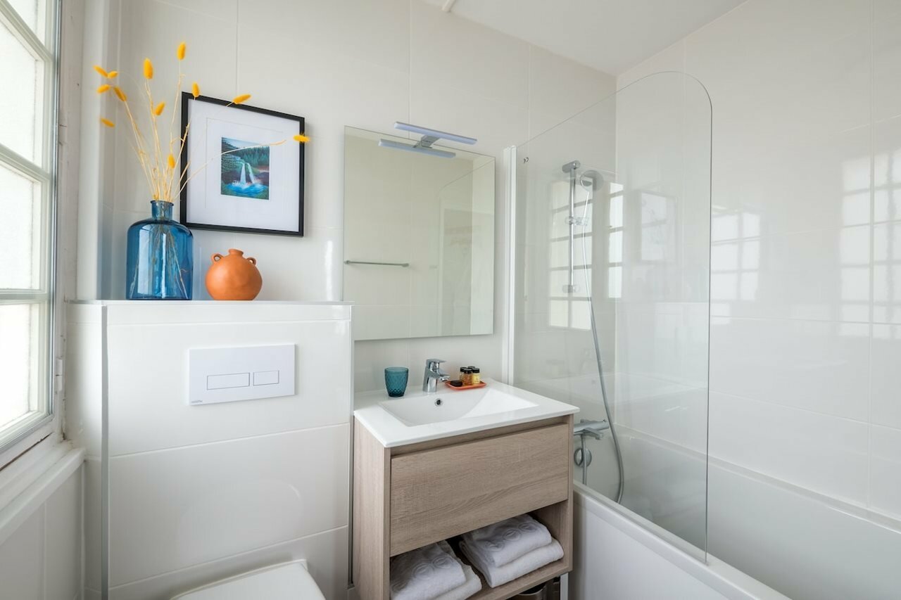 Фото Hôtel La Tour de Nesle La Rochelle Vieux Port