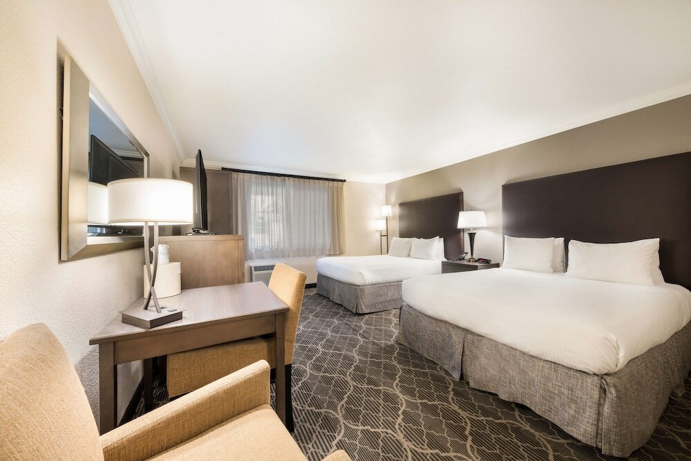 Фото Best Western Danville Sycamore Inn