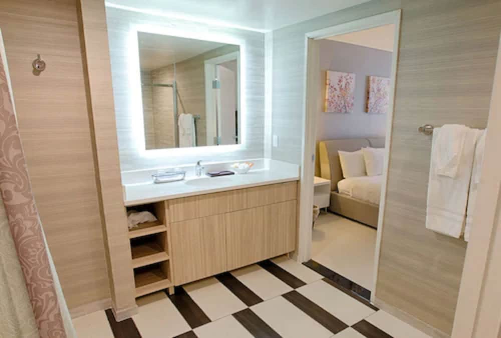 Фото Polynesian Residences Waikiki Beach