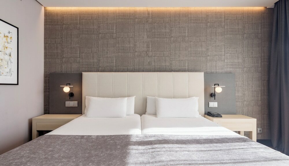 Фото Hotel Ilunion Alcalá Norte