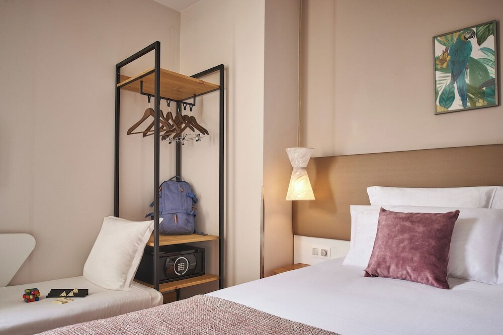 Фото Hotel Magenta 38