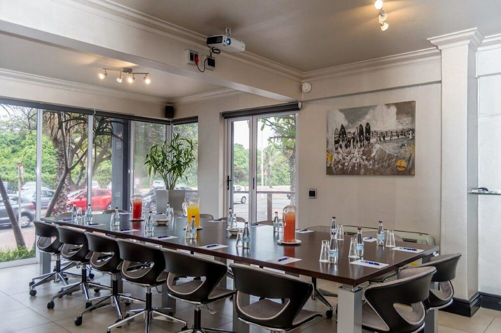 Фото The Blue Waters Hotel