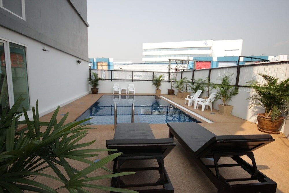 Фото Airport Resident 2