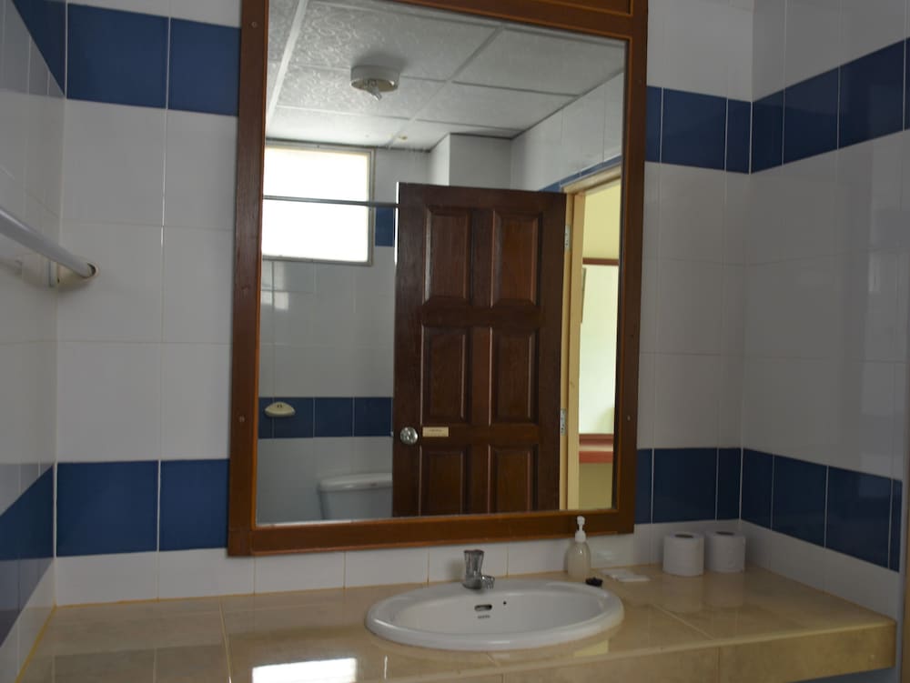 Фото Jardin Hotel