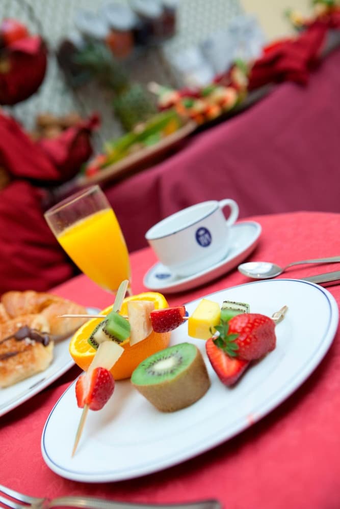 Фото Hotel Doña Maria