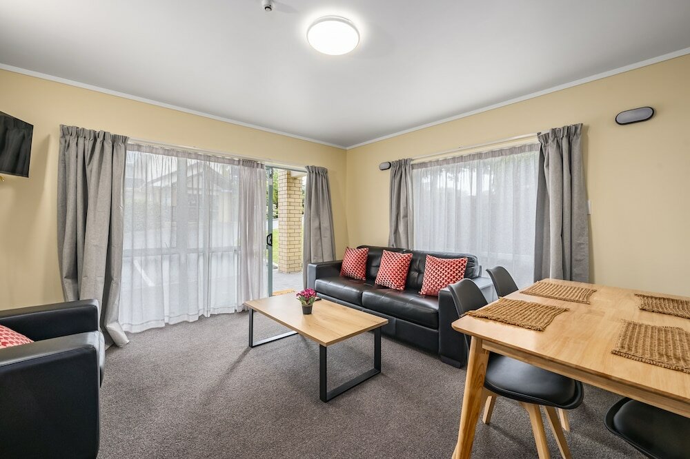 Фото Fenton Court Motel