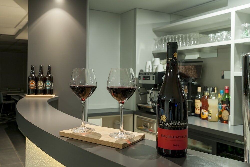 Фото Brit Hotel Mâcon Centre Gare