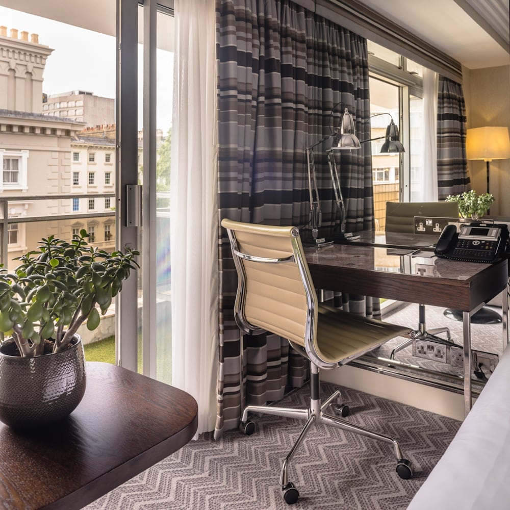 Фото Jumeirah Lowndes Hotel