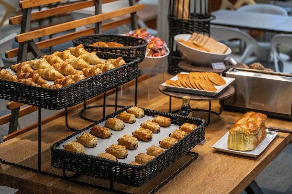 Фото Hotel Kyriad Le Mans Est