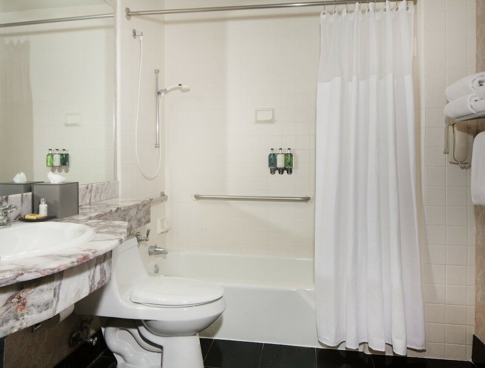 Фото Отель Le Pavillon