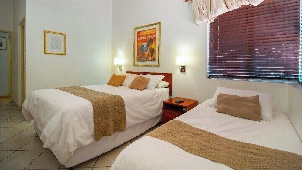 Фото Broadway Guesthouse