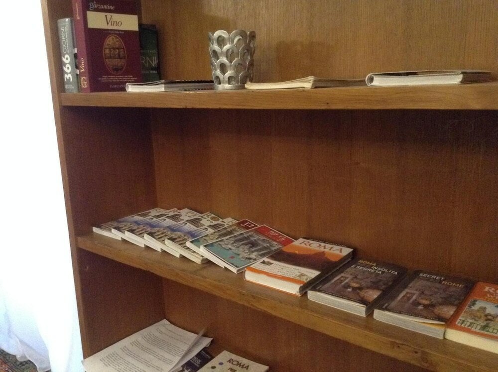 Фото Houspitality Caesar B&b