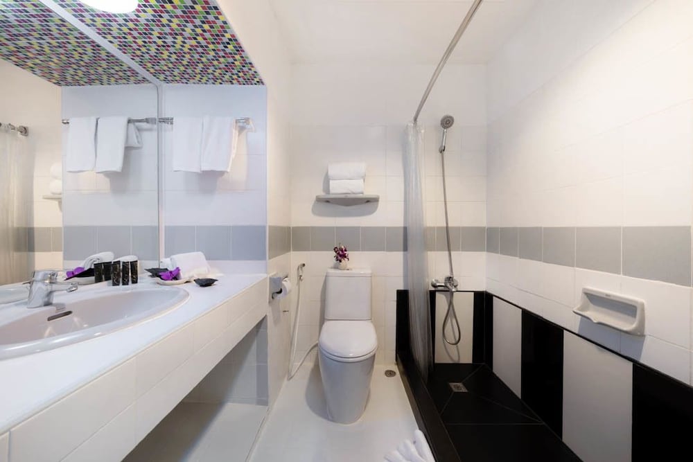 Фото Furama Silom Bangkok Hotel