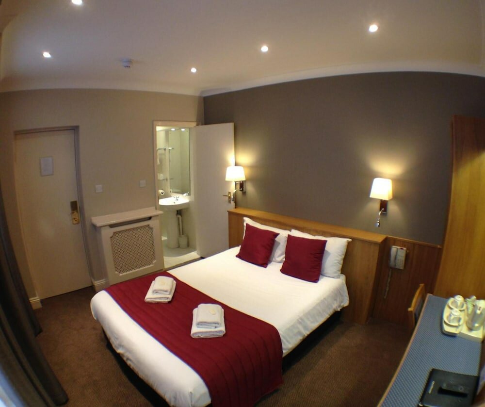 Фото отеля 2