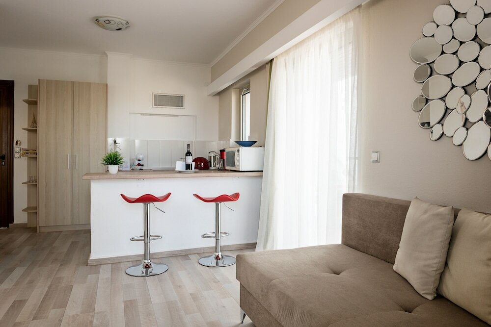 Фото Апарт-отель Terinikos