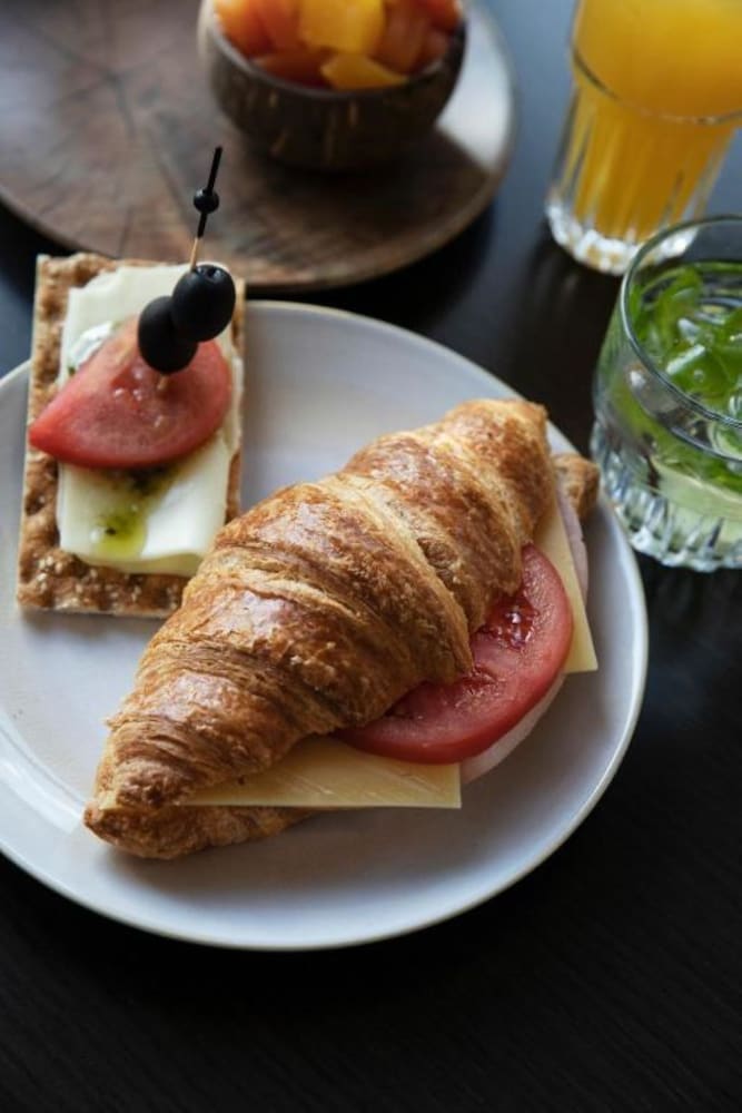 Фото Quentin Hotel Amsterdam