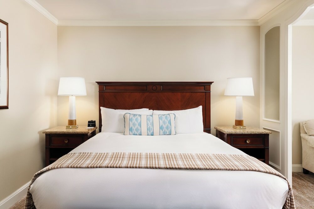 Фото Little America Hotel