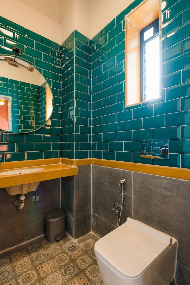 Фото Travellers Inn Mumbai