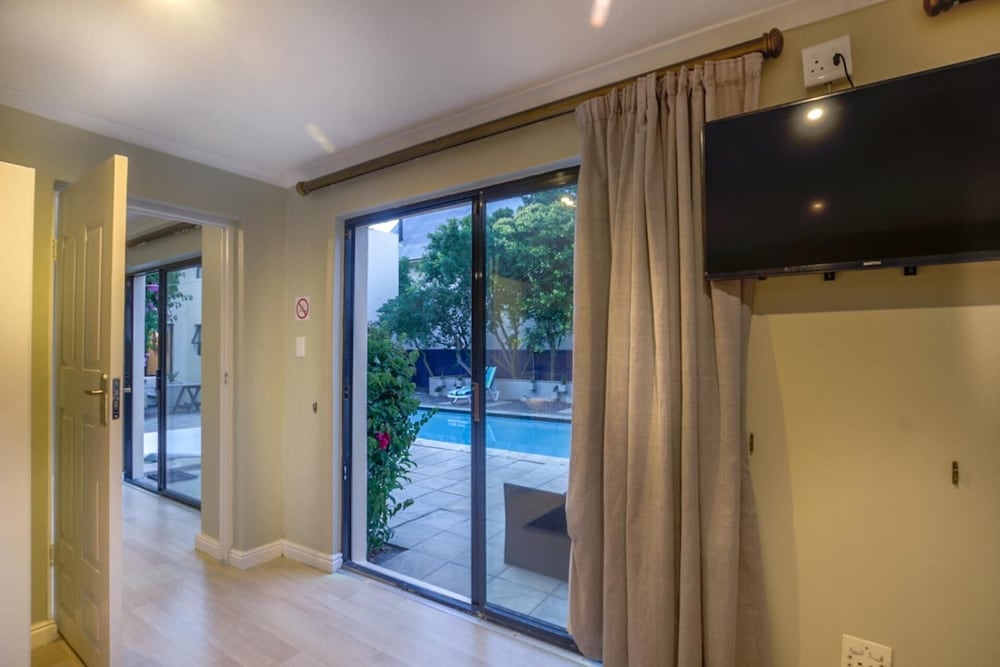 Фото Atlantic Bay Lodge