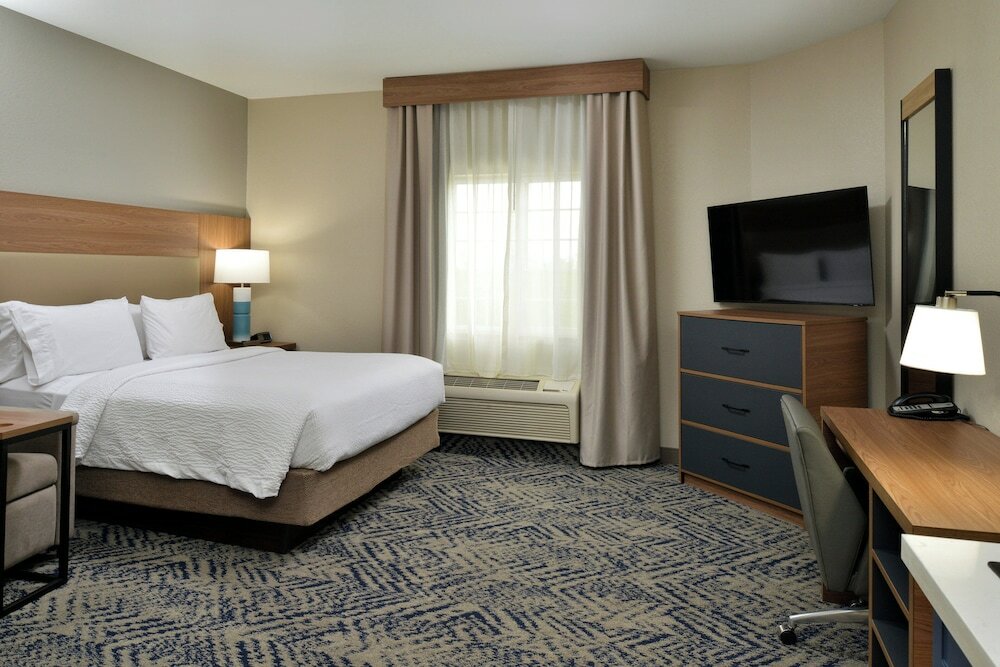 Фото Candlewood Suites Northeast Kansas City, an Ihg Hotel