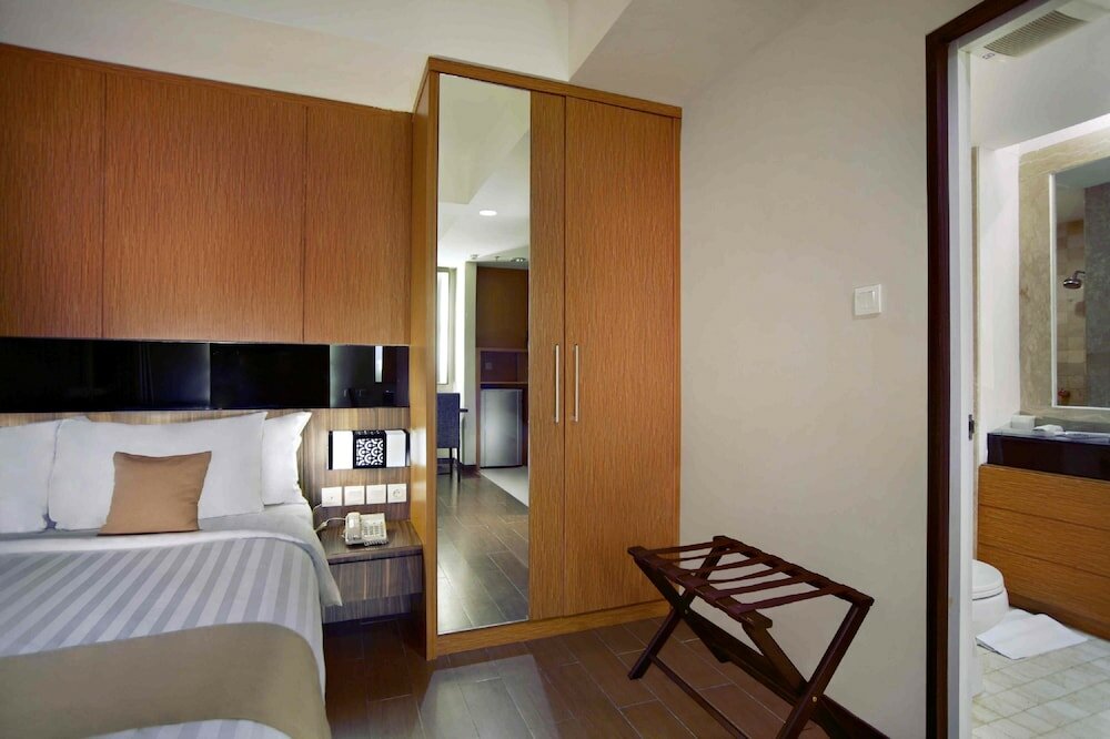 Фото The Malibu Suites Balikpapan by Sissae Living