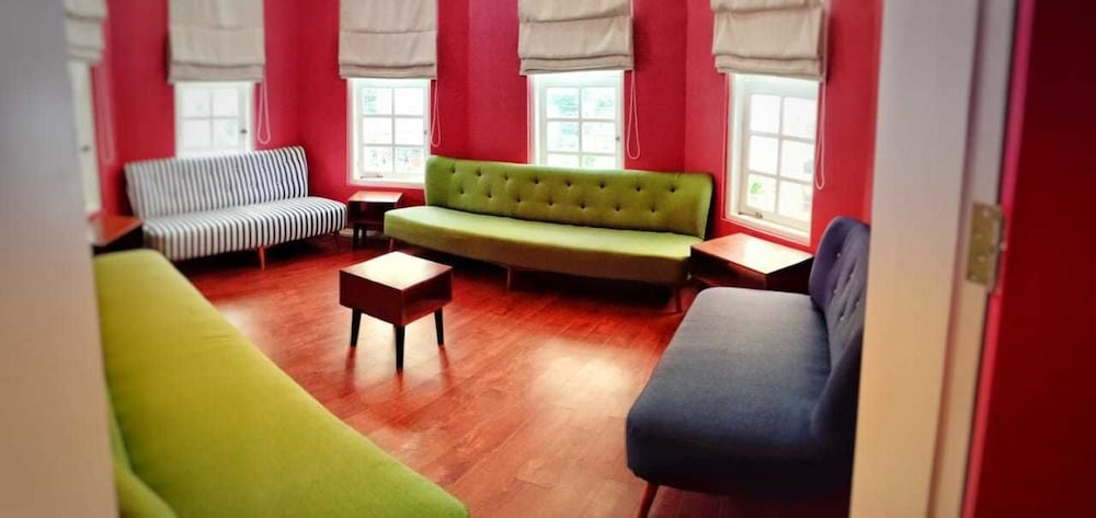 Фото Omah Madam Bed & Breakfast