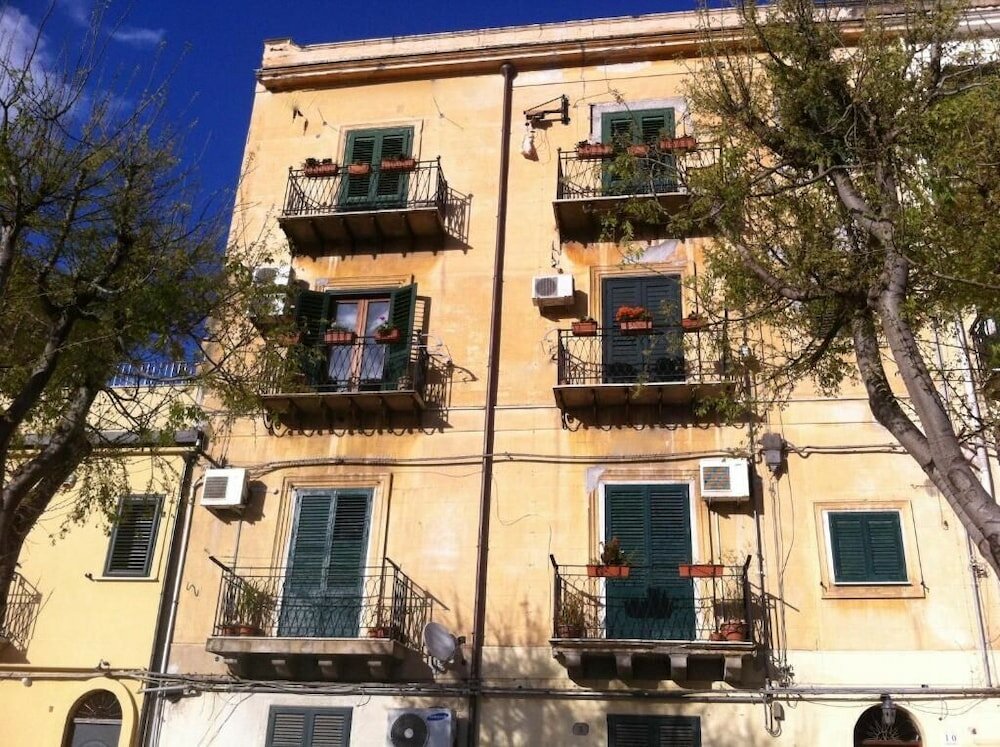 Фото L ' Arabo e il Normanno