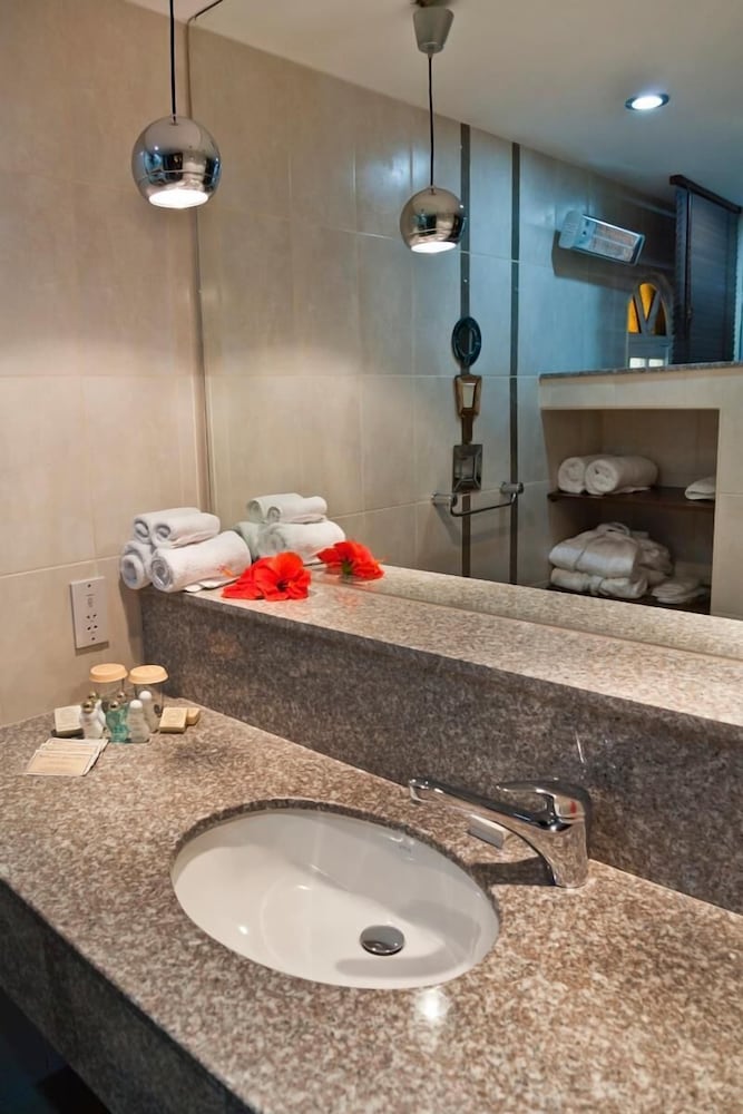 Фото Bellapais Gardens