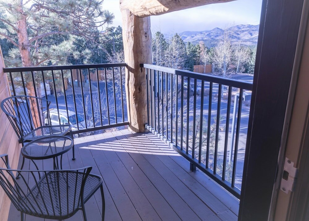 Фото Comfort Suites Golden West on Evergreen Parkway