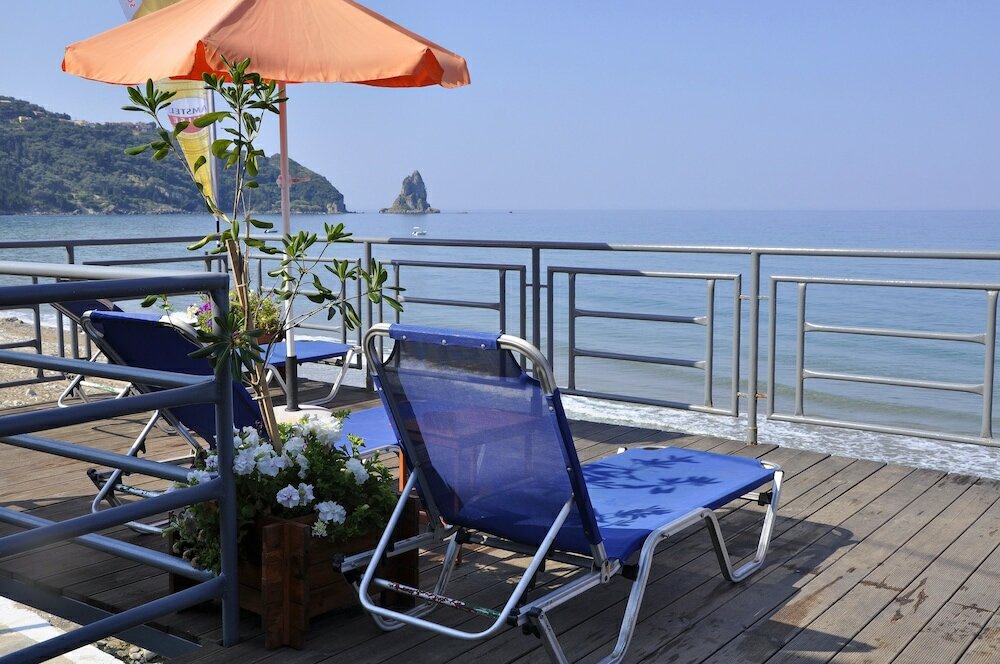 Фото The Pink Palace