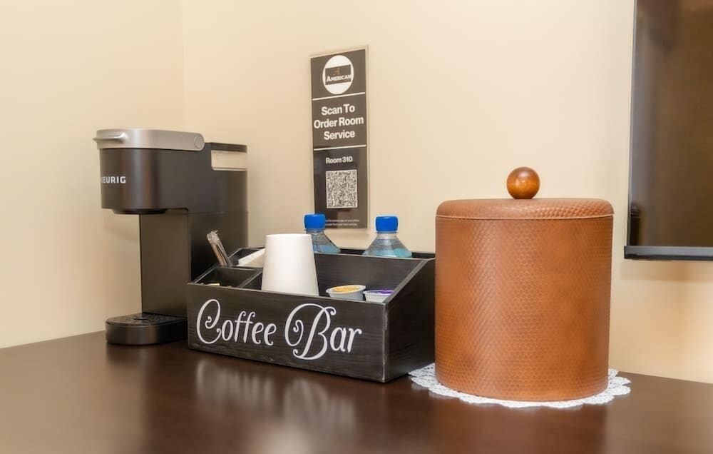 Фото American Hotel