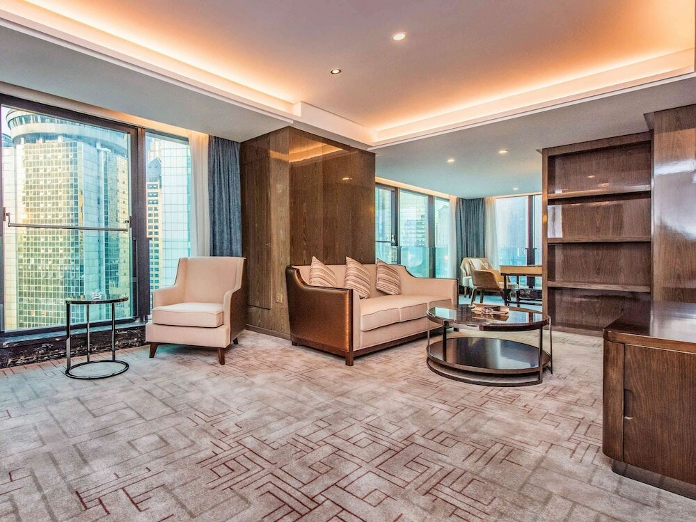 Фото Mercure Chongqing Downtown