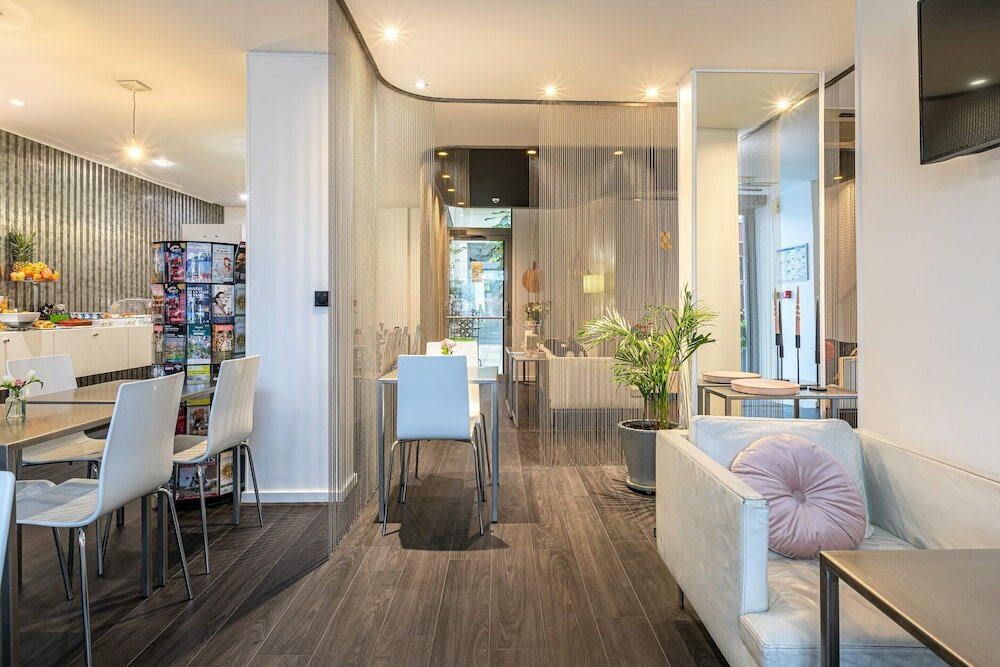 Фото Hotel Glasgow Monceau Paris by Patrick Hayat