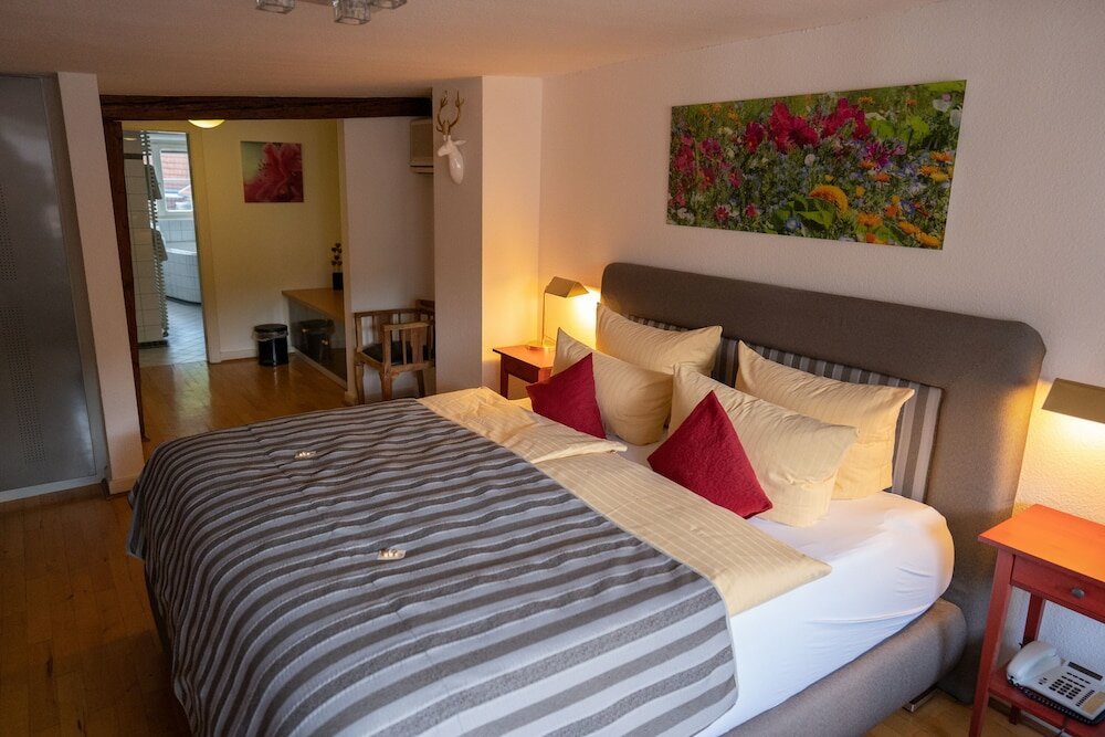 Фото Goldener Falke