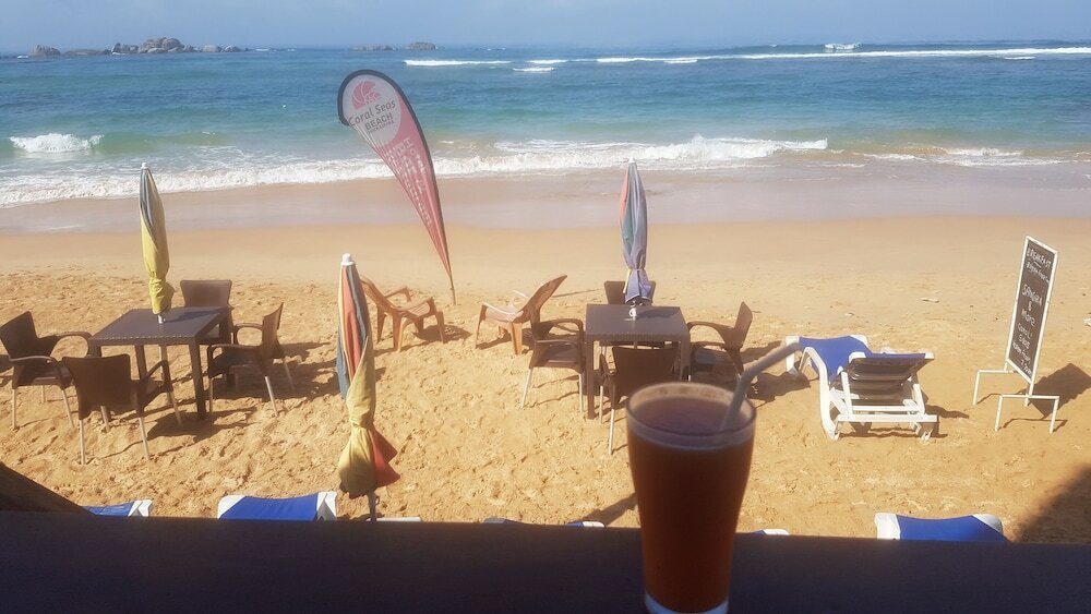 Фото Coral Seas Beach Hikkaduwa