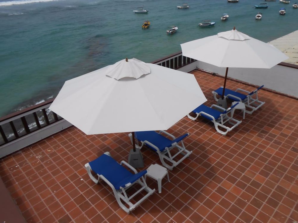 Фото Coral Seas Beach Hikkaduwa