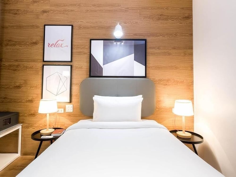 Фото Avior Hotel