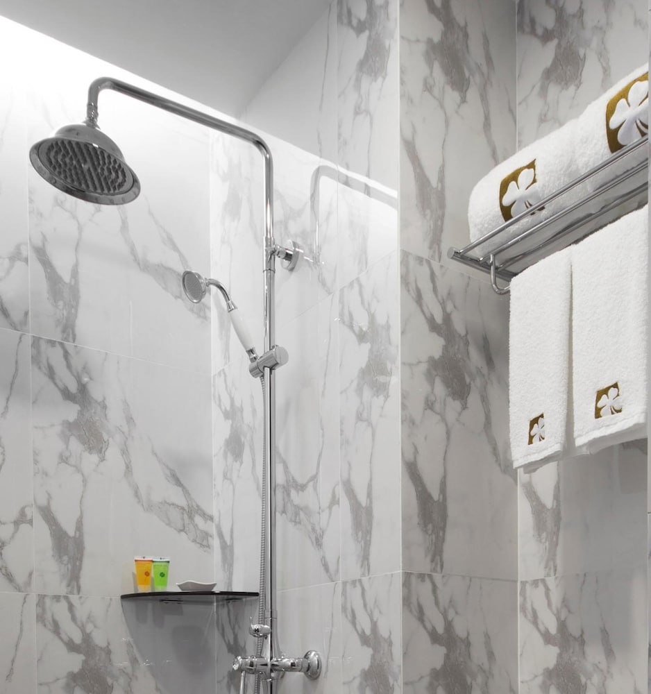 Фото Hotel Clover 7